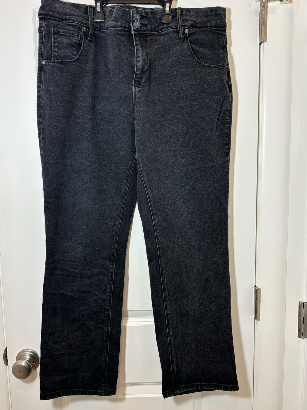 Hudson Jeans Straight Leg Jeans in Black Wash